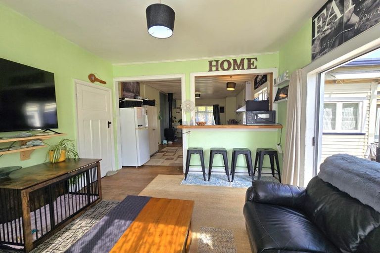 Photo of property in 31 Tramway Street, Ross, 7812