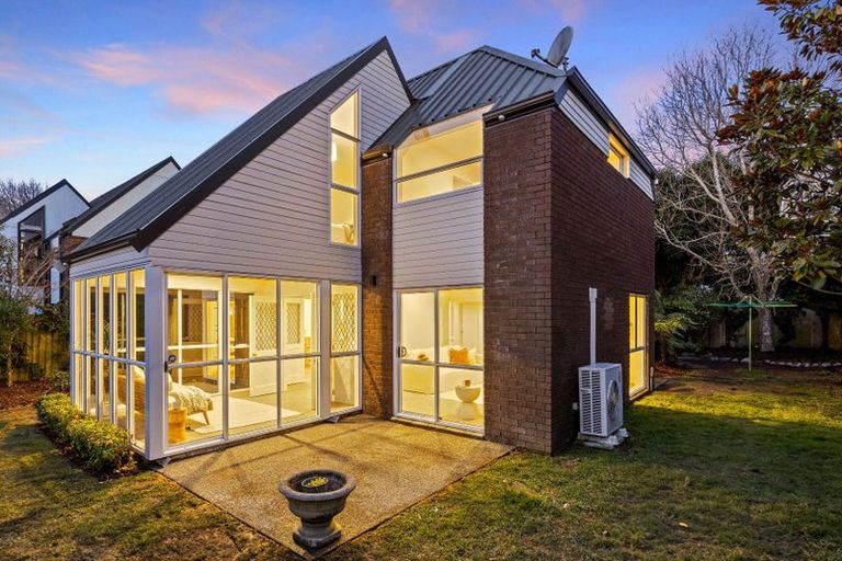 Photo of property in 3/251 Memorial Avenue, Burnside, Christchurch, 8053