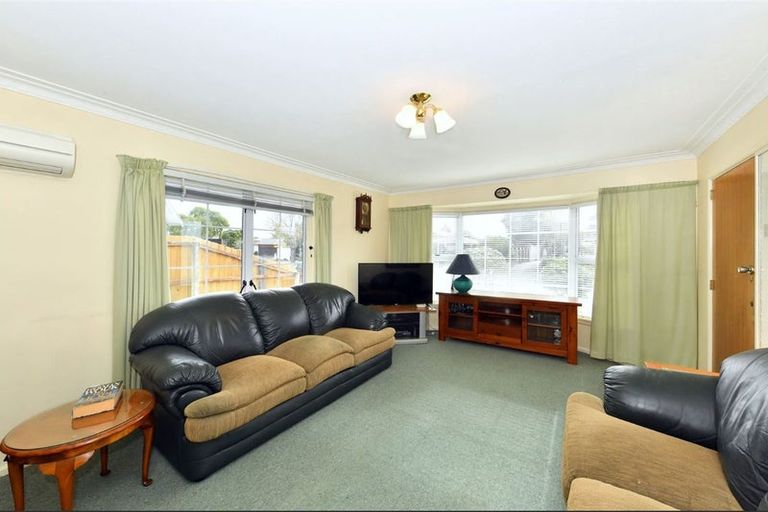 Photo of property in 1/9 Lombard Place, Avonhead, Christchurch, 8042