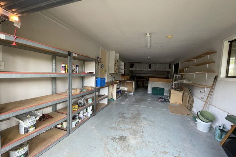 Photo of property in 32 Regency Place, Sunnynook, Auckland, 0632