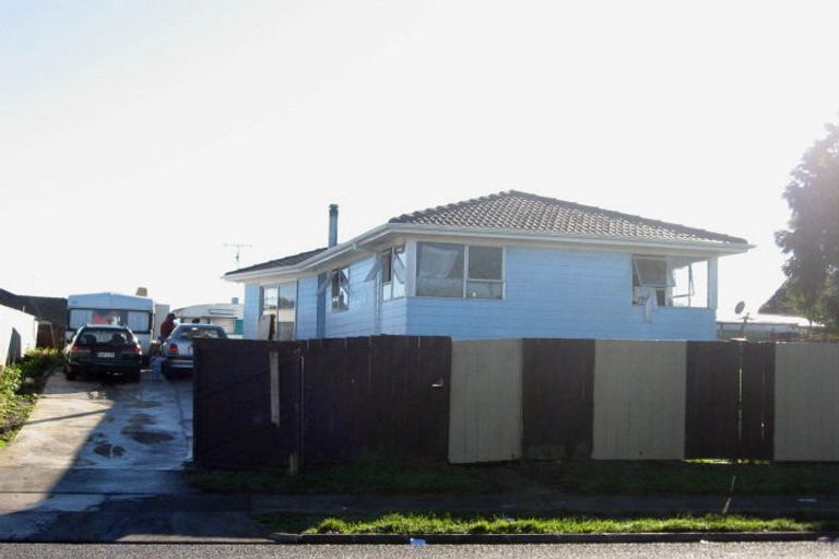 Photo of property in 32 Addington Avenue, Manurewa, Auckland, 2102