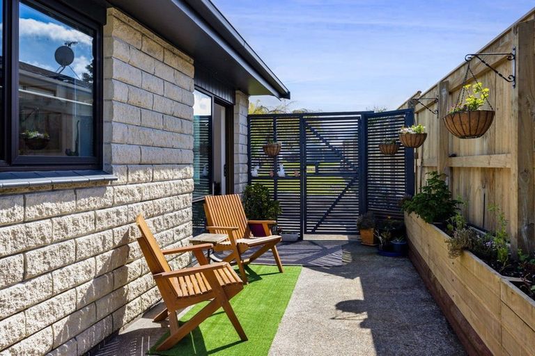 Photo of property in 20 Montjoy Street, Stratford, 4332