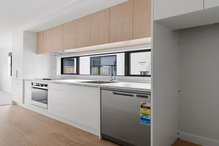 Photo of property in 1/78 Sandwich Road, Saint Andrews, Hamilton, 3200