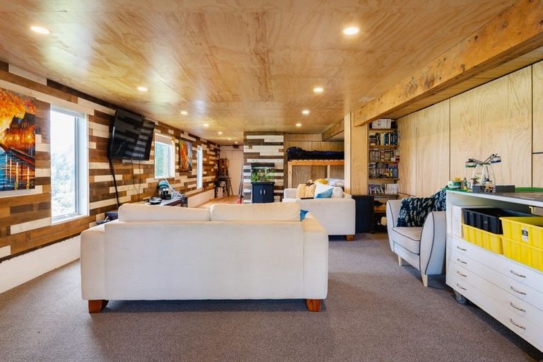 Photo of property in 41 Adderley Terrace, Ravensbourne, Dunedin, 9022