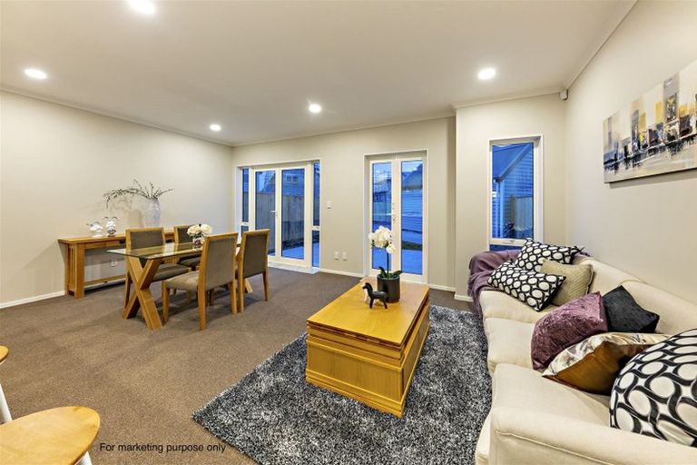 Photo of property in 8 Warbler Crescent, Papakura, 2110