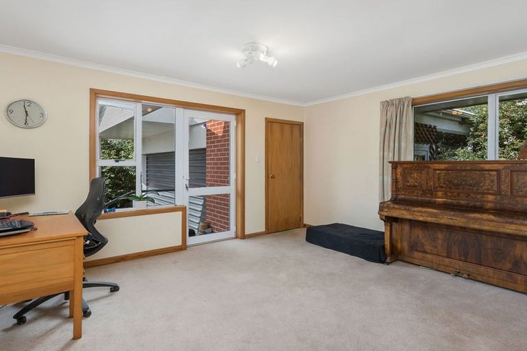 Photo of property in 1 Merton Place, Bryndwr, Christchurch, 8053