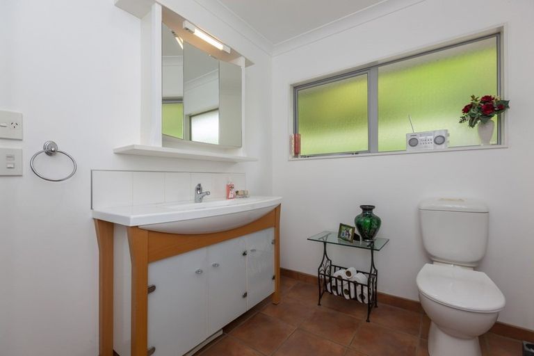 Photo of property in 8 River Glade, Waikanae, 5036