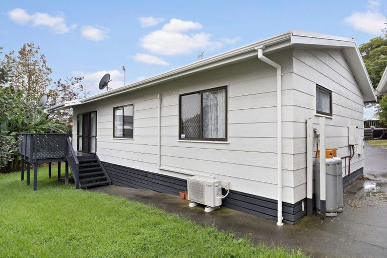 Photo of property in 4/14 Beaubank Road, Kelston, Auckland, 0602