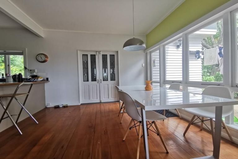 Photo of property in 127 Upland Road, Kelburn, Wellington, 6012