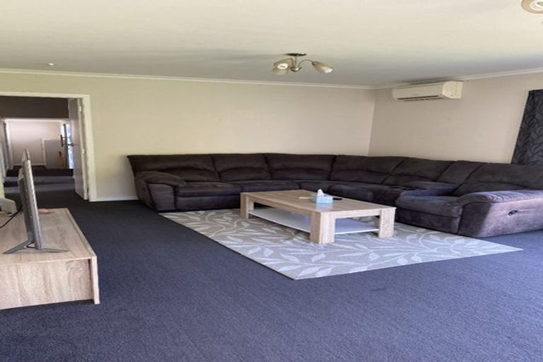 Photo of property in 3/199 Newlands Road, Newlands, Wellington, 6037