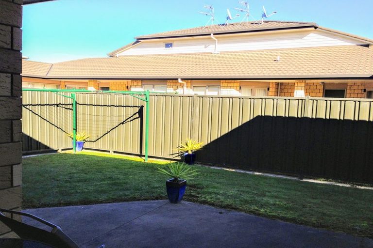 Photo of property in 37/64 Kawaha Point Road, Kawaha Point, Rotorua, 3010