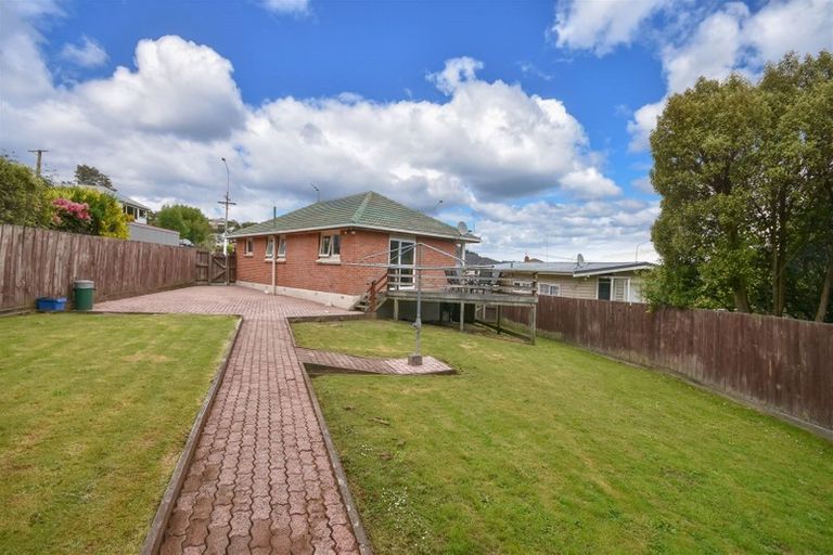 Photo of property in 320 Kenmure Road, Kenmure, Dunedin, 9011