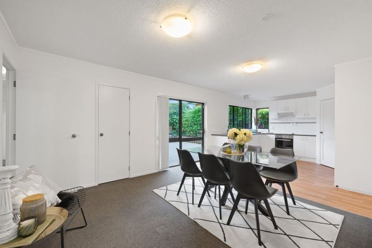 Photo of property in 31 Cromdale Avenue, Highland Park, Auckland, 2010