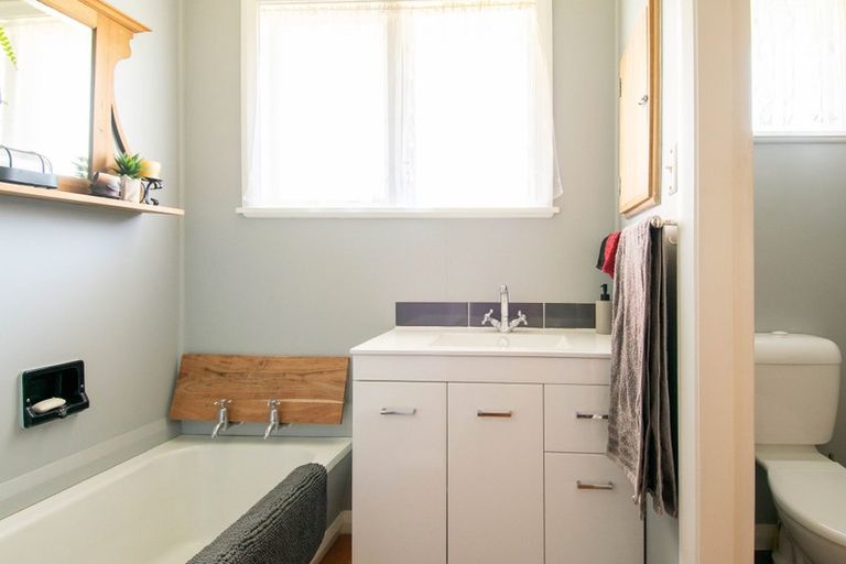 Photo of property in 6 Mcglashen Street, Motueka, 7120