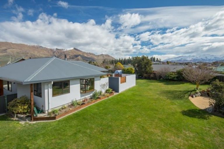 Photo of property in 51 Mount Iron Drive, Wanaka, 9305