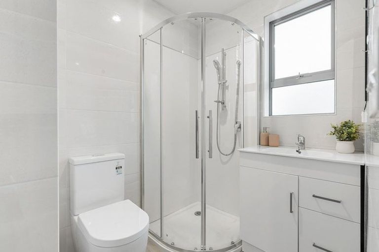 Photo of property in 9a Piko Crescent, Riccarton, Christchurch, 8041