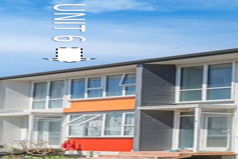 Photo of property in 6/55 Apu Crescent, Lyall Bay, Wellington, 6022