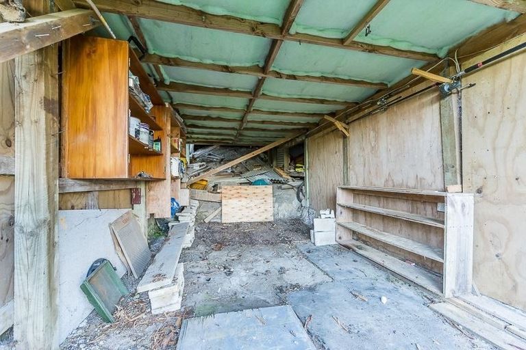 Photo of property in 1/12 Bedford Street, Te Atatu South, Auckland, 0610