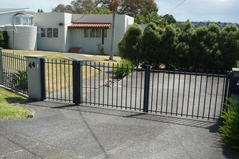 Photo of property in 44 Rawhiti Road, Manly, Whangaparaoa, 0930