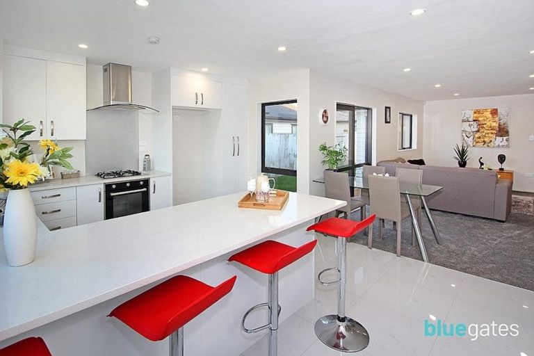 Photo of property in 1 Whekau Drive, Takanini, 2112