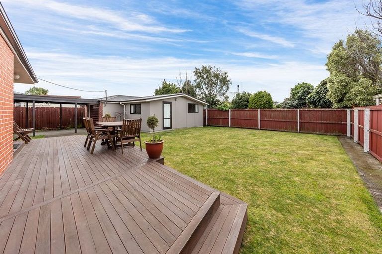 Photo of property in 25 Toorak Avenue, Avonhead, Christchurch, 8042
