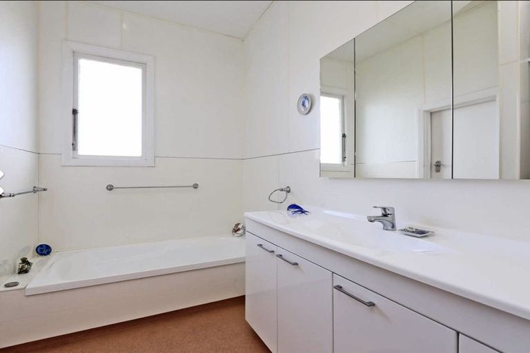 Photo of property in 1205 Ada Street, Parkvale, Hastings, 4122