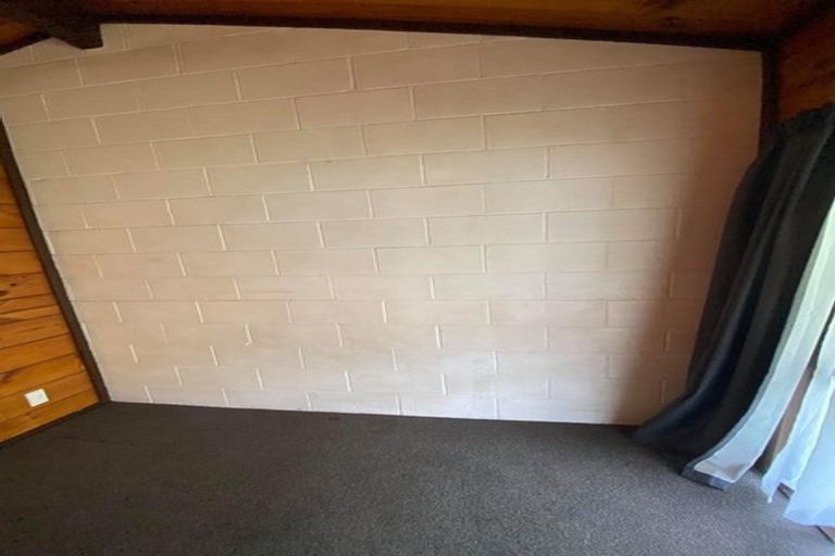 Photo of property in 3/89 Pinehaven Road, Pinehaven, Upper Hutt, 5019