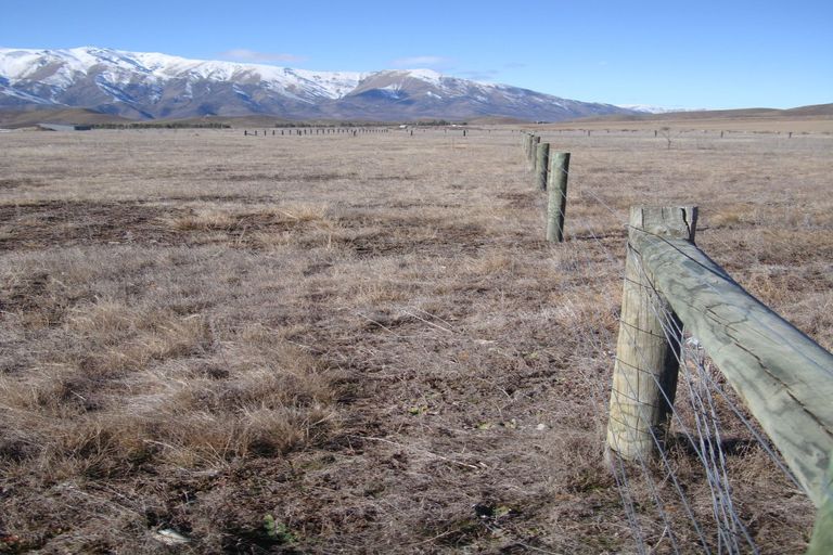 Photo of property in 14 Hardacre Place, Omarama, 9412