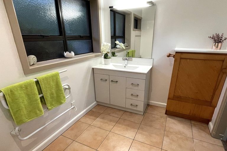 Photo of property in 4 Deloraine Street, Somerfield, Christchurch, 8024