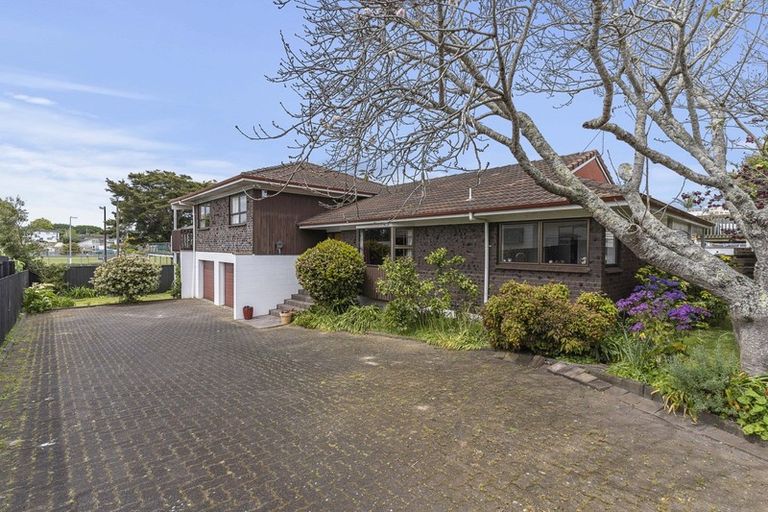 Photo of property in 2/3 Frances Street, Manurewa, Auckland, 2102