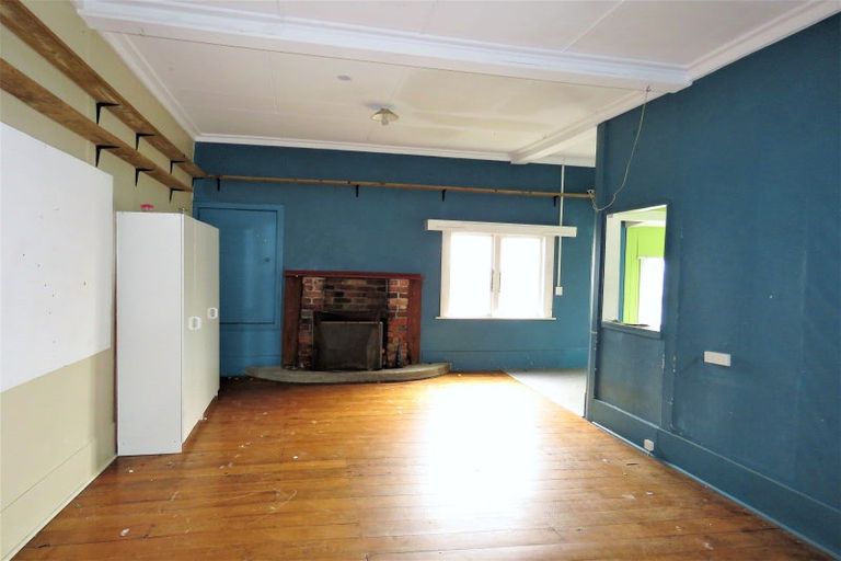 Photo of property in 31 Brougham Street, Westport, 7825