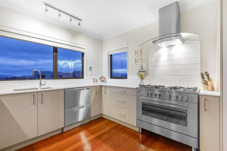 Photo of property in 5 Kahurangi Heights, Aotea, Porirua, 5024