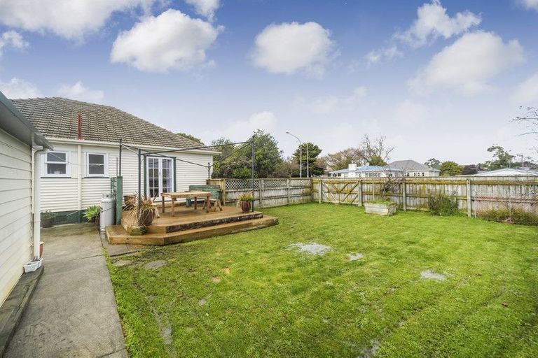 Photo of property in 145 Rangiora Avenue, Roslyn, Palmerston North, 4414