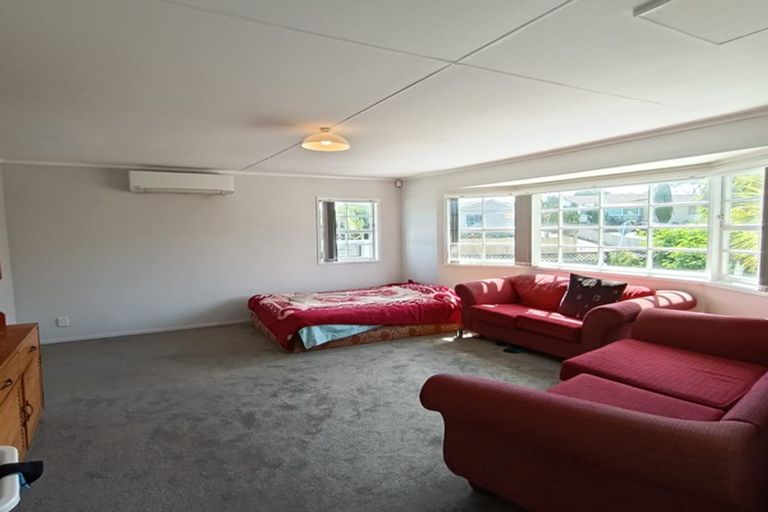 Photo of property in 1 Trounson Avenue, Clendon Park, Auckland, 2103