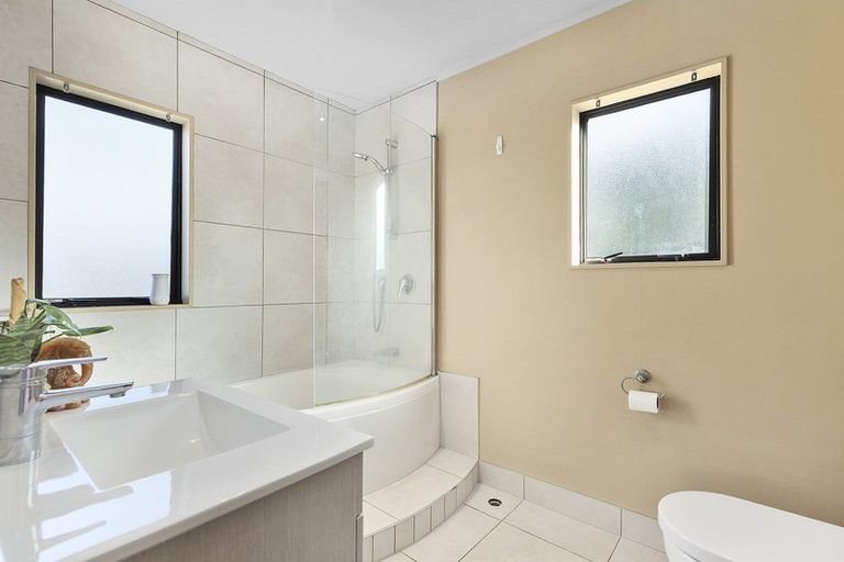 Photo of property in 95 Cortina Avenue, Johnsonville, Wellington, 6037