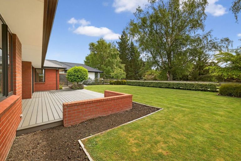 Photo of property in 75 Huntingdon Drive, Rangiora, 7400