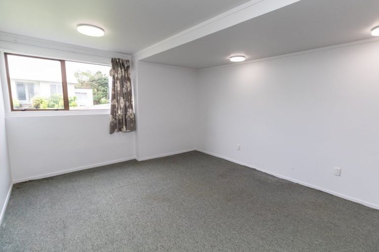 Photo of property in 104a Allington Road, Karori, Wellington, 6012