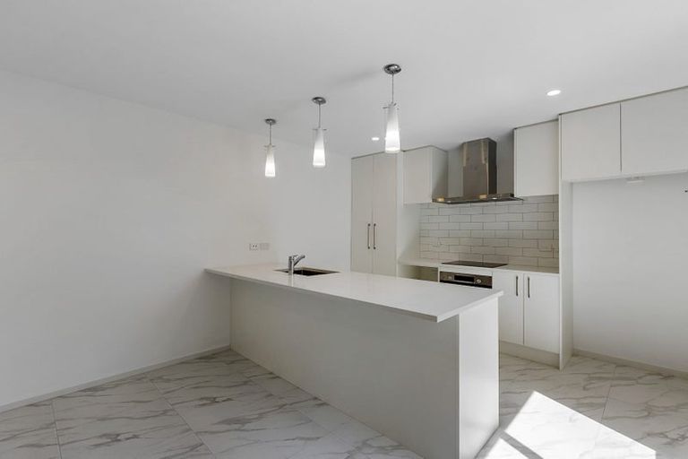 Photo of property in 47b Lynwood Road, New Lynn, Auckland, 0600