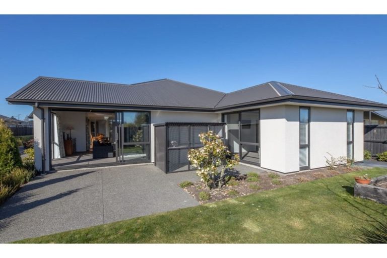 Photo of property in 105 Metehau Street, Marshland, Christchurch, 8083