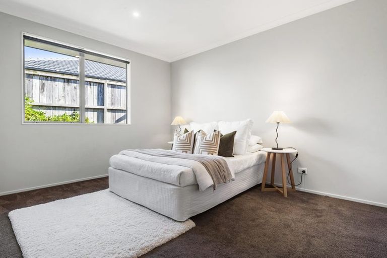 Photo of property in 16 Major Henry Greens, Silverdale, 0932