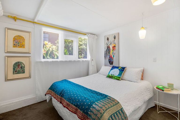 Photo of property in 16 Mahoe Street, Otaki Beach, Otaki, 5512