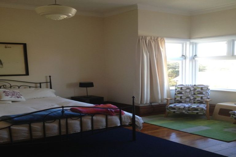 Photo of property in 2 Stanley Street, Berhampore, Wellington, 6023