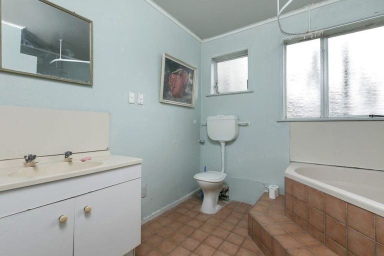 Photo of property in 27 Coronation Road, Hillcrest, Auckland, 0627