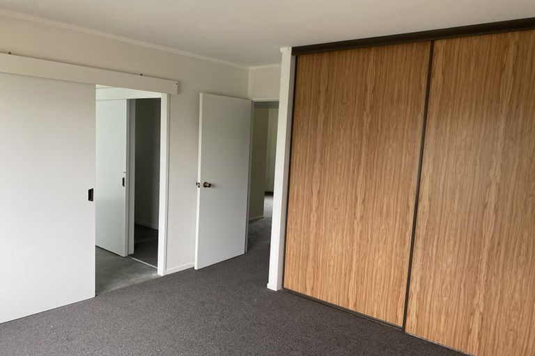 Photo of property in 9 Amery Place, West Harbour, Auckland, 0618