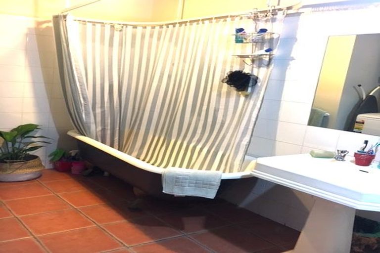 Photo of property in 37 Lawrence Street, Newtown, Wellington, 6021