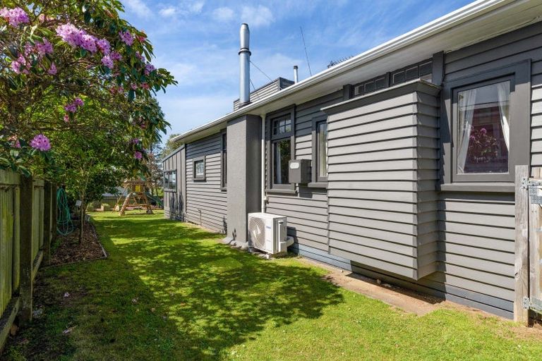Photo of property in 263 Huatoki Street, Upper Vogeltown, New Plymouth, 4310