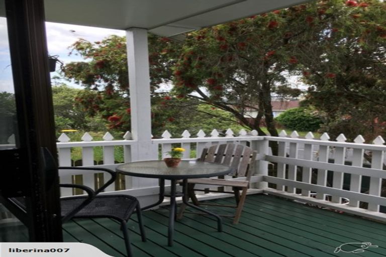 Photo of property in 15 Chislehurst Street, Henderson, Auckland, 0612