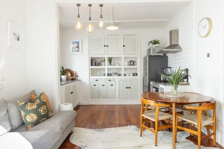 Photo of property in 44 Faraday Street, Hospital Hill, Napier, 4110