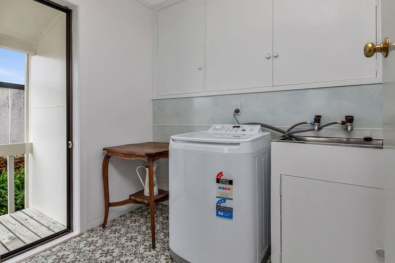 Photo of property in 9 Weir Crescent, Onerahi, Whangarei, 0110