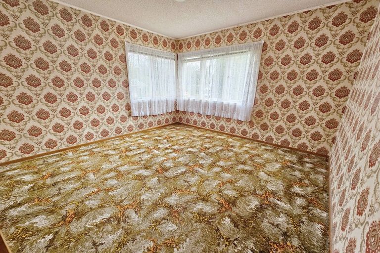 Photo of property in 28 Wilsher Crescent, Henderson, Auckland, 0612